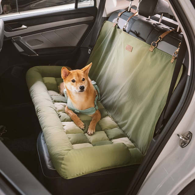 Chessboard-Pattern Comfy Car Seat Bed for Large Dogs