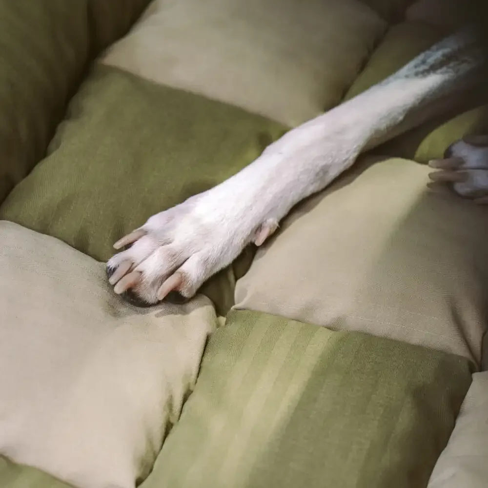 Chessboard-Pattern Comfy Car Seat Bed for Large Dogs