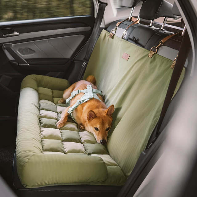 Chessboard-Pattern Comfy Car Seat Bed for Large Dogs