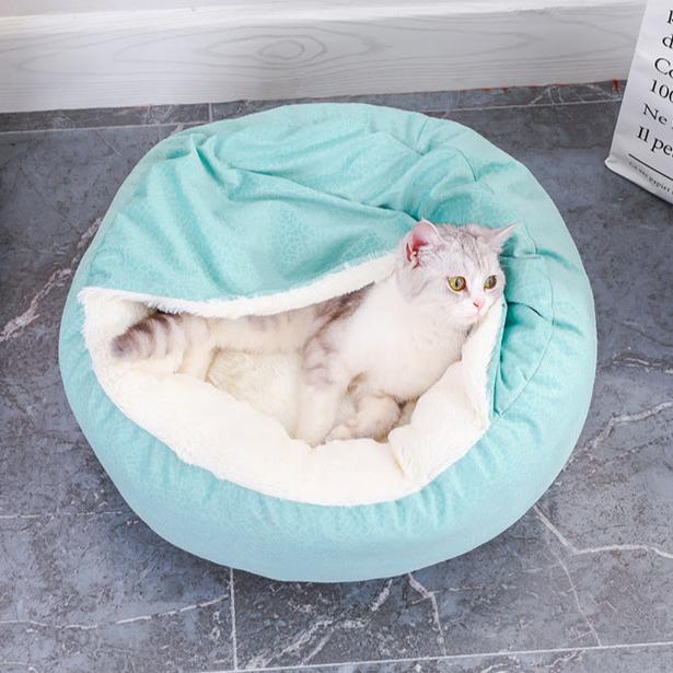 Cosy Pet Nest with Snuggle Blanket for Cats & Small Dogs