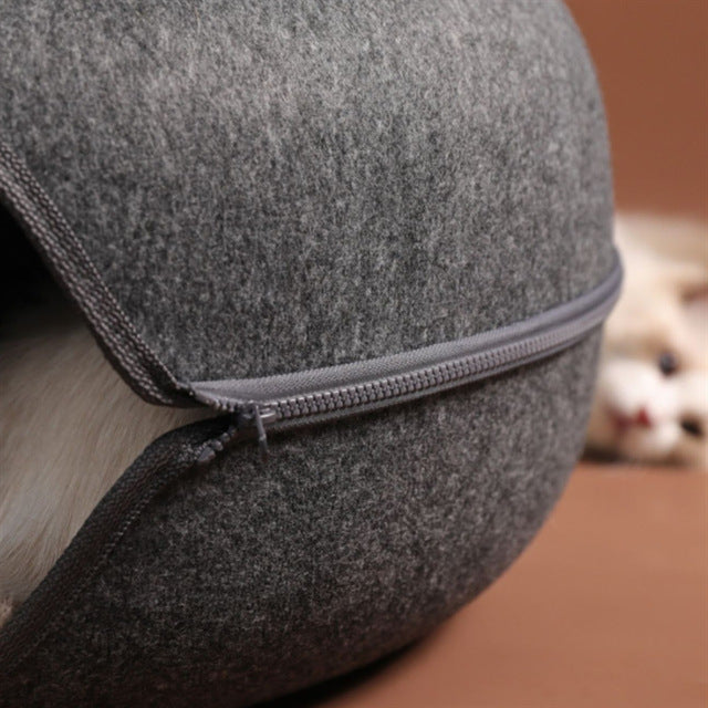 Donut-Shaped Interactive Cat Bed Tunnel